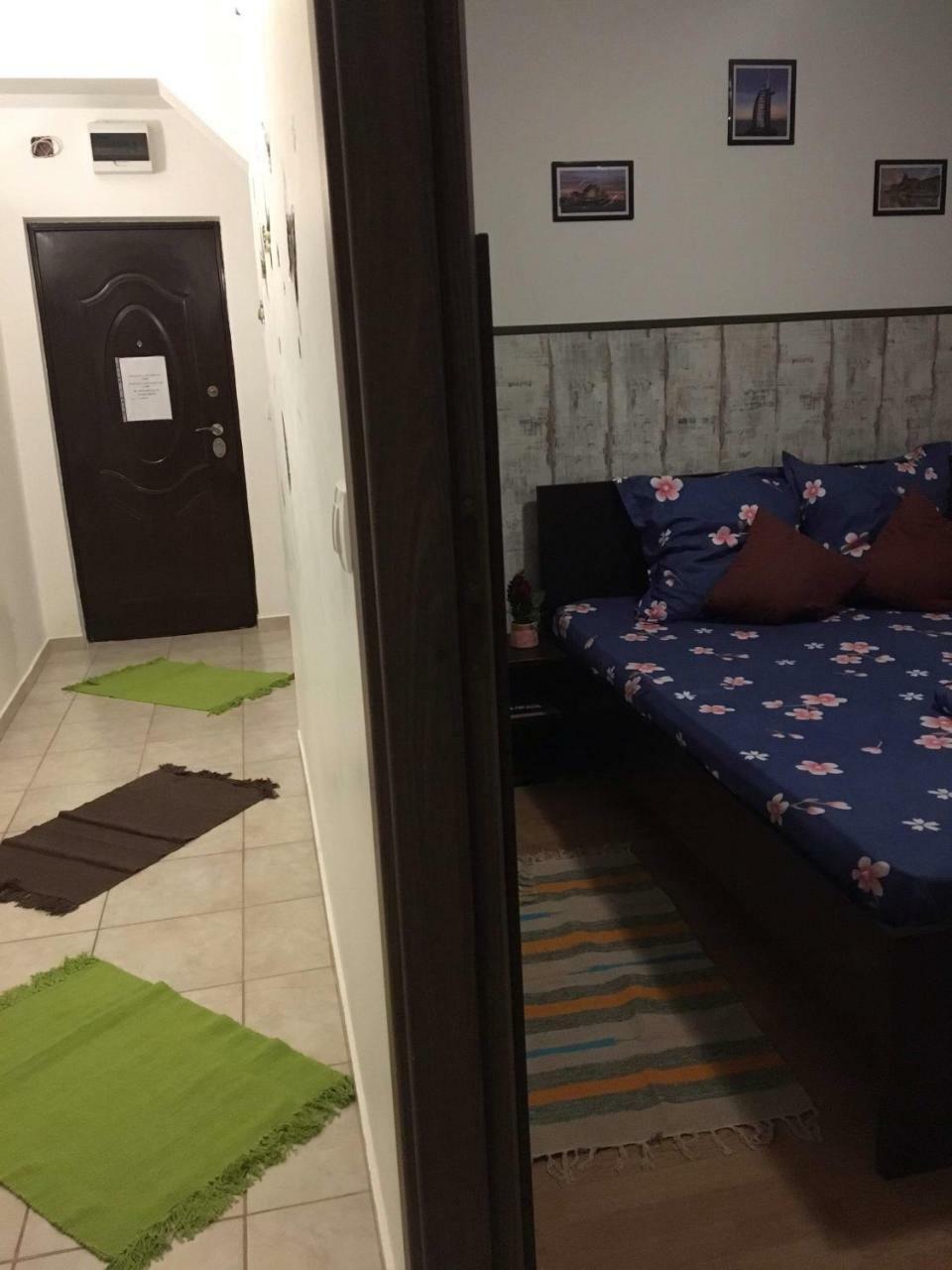 Апартаменти Apartament Anca Тиргу-Окна Екстер'єр фото